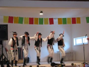 Folklórny súbor Uzovčan Folklórny súbor Uzovčan