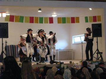 Folklórny súbor Uzovčan Folklórny súbor Uzovčan